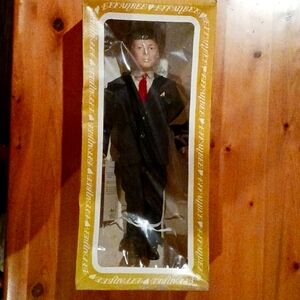 Vintage 1986 John F. Kennedy Moveable Doll in Box Effanbee